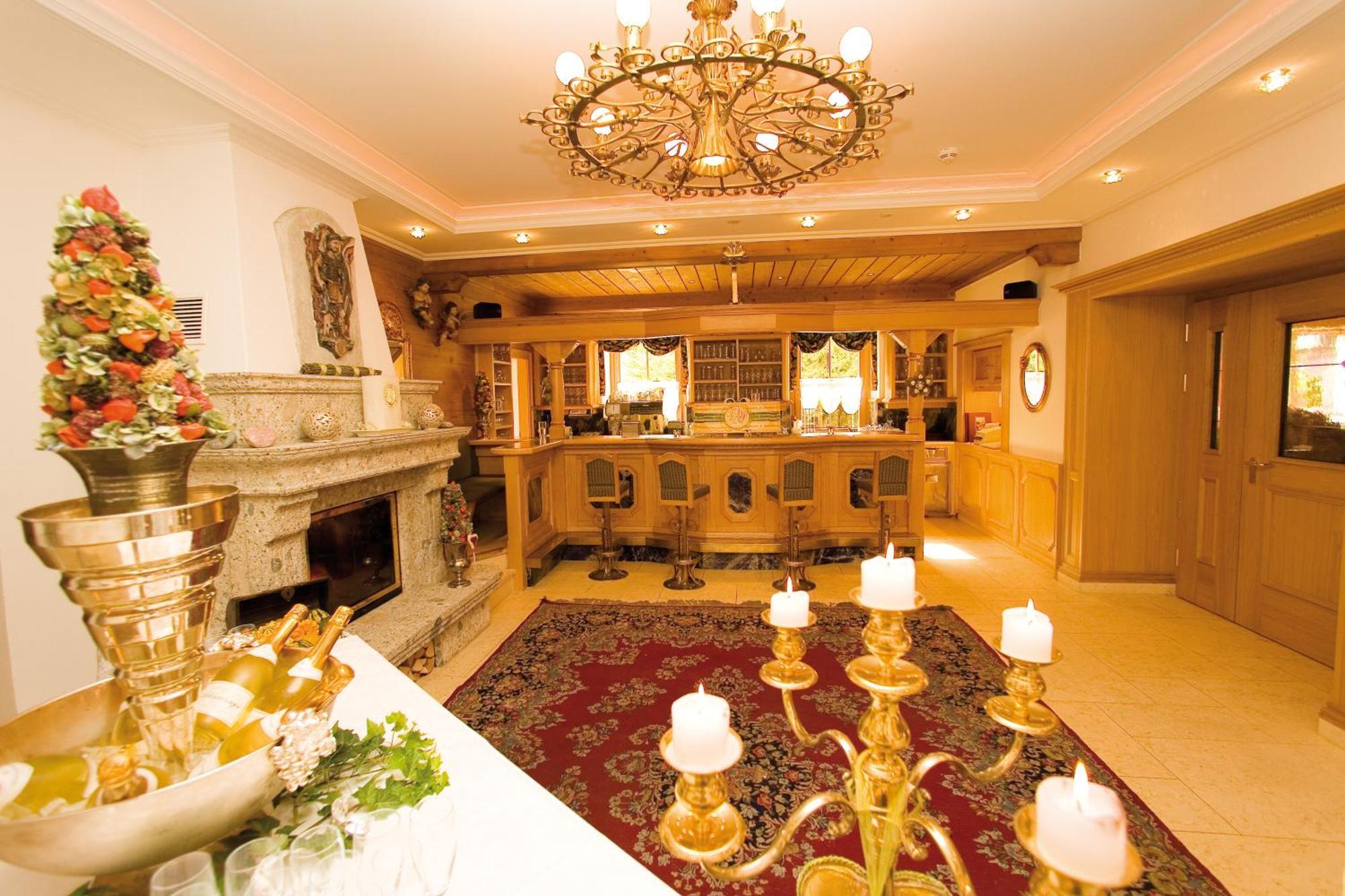 Gartenhotel Maria Theresia 홀인티롤 외부 사진