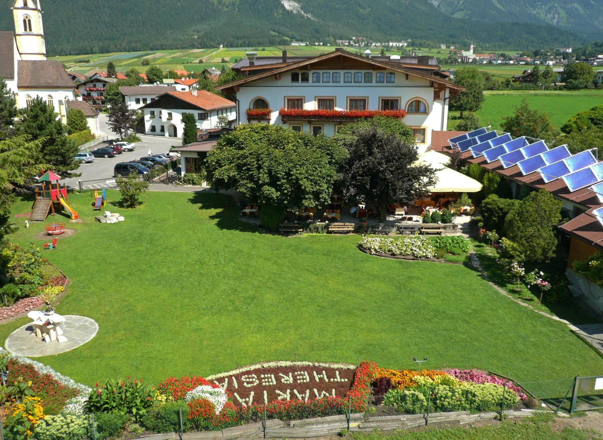 Gartenhotel Maria Theresia 홀인티롤 외부 사진
